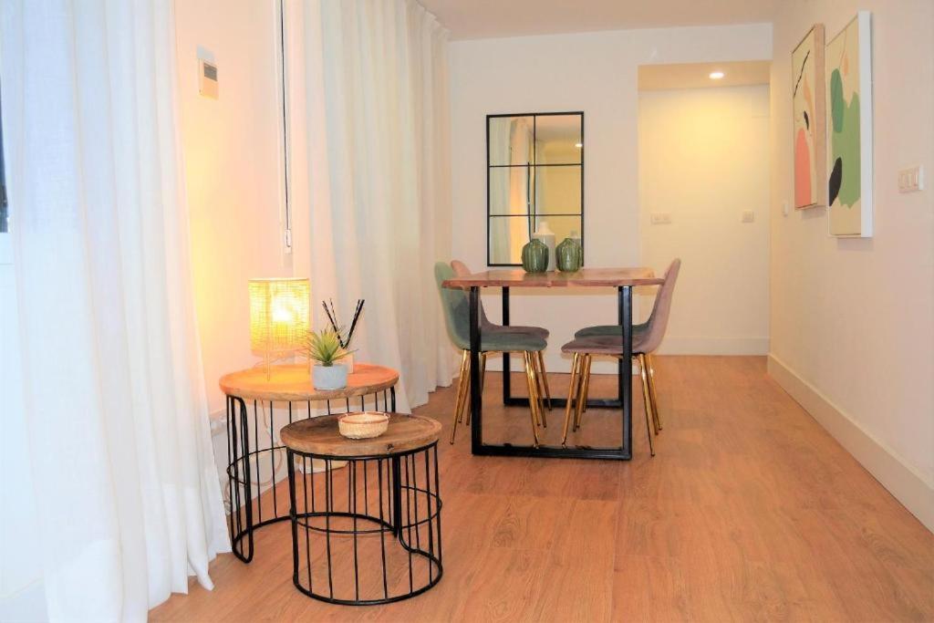 Acogedor Apartamento Junto Al Museo Picasso Apartment *